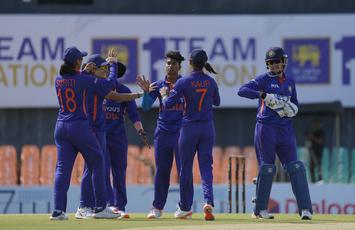 IND Women vs SL Women HIGHLIGHTS, 2nd T20I: Harmanpreet leads IND to series  win with 2-0 lead - Sportstar